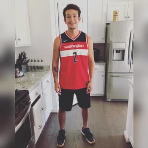 Meet your Posher, Dennis